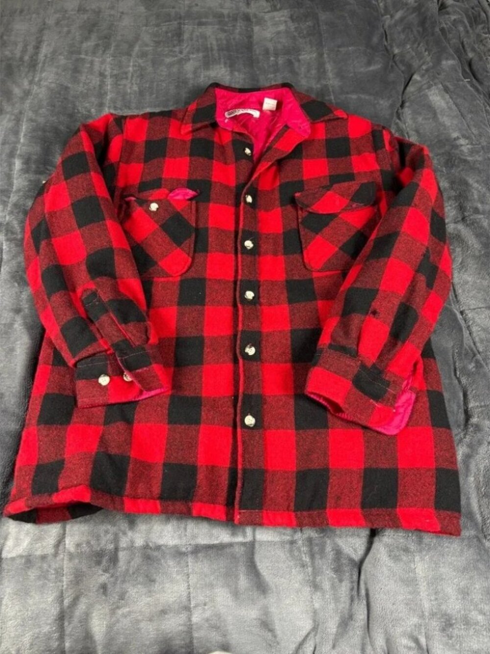 Squaw Valley Sportswear Mens Red Black Buffalo Plaid Wool Quilted Shirt Jacket L